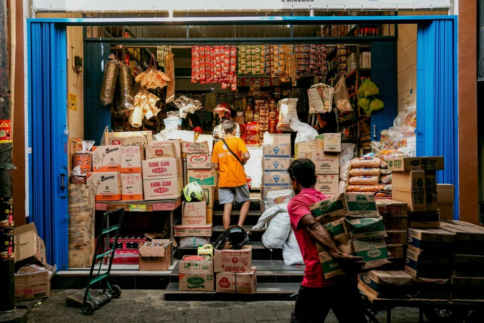 Hàng hoá thiết yếu có sẵn tại quầy